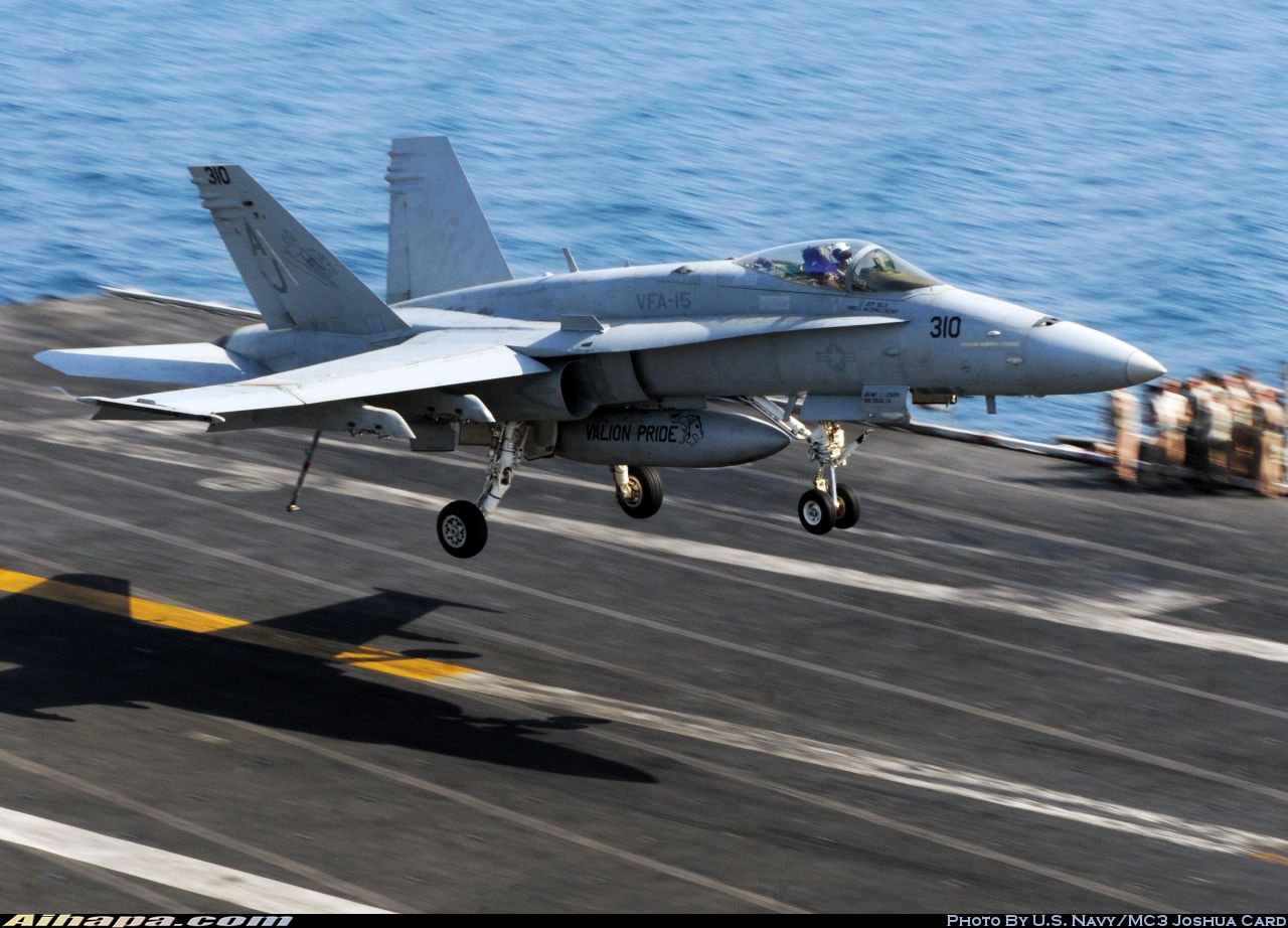 麦克唐纳-道格拉斯 F/A-18C&ldquo;大黄蜂&rdquo; \vert{} ID:9692