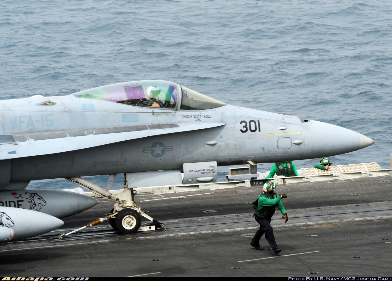 麦克唐纳-道格拉斯 F/A-18C&ldquo;大黄蜂&rdquo; \vert{} ID:9694