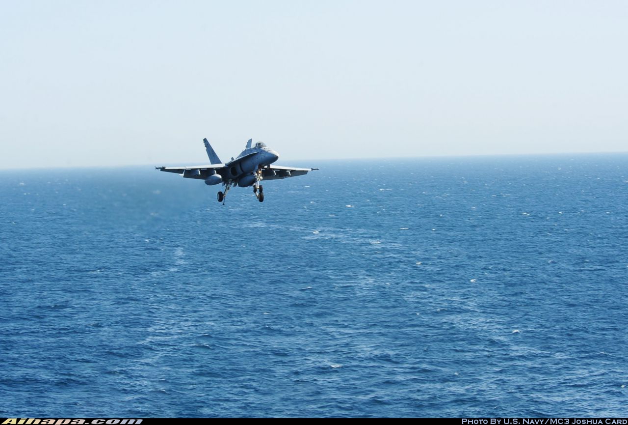 麦克唐纳-道格拉斯 F/A-18C&ldquo;大黄蜂&rdquo; \vert{} ID:9716