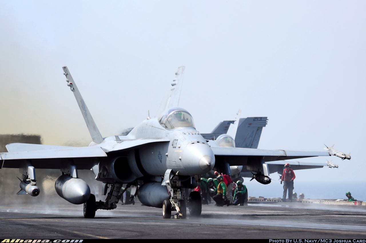 麦克唐纳-道格拉斯 F/A-18C&ldquo;大黄蜂&rdquo; \vert{} ID:10970