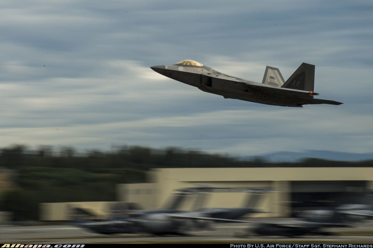 洛克希德-马丁 F-22A&ldquo;猛禽&rdquo; \vert{} ID:10696