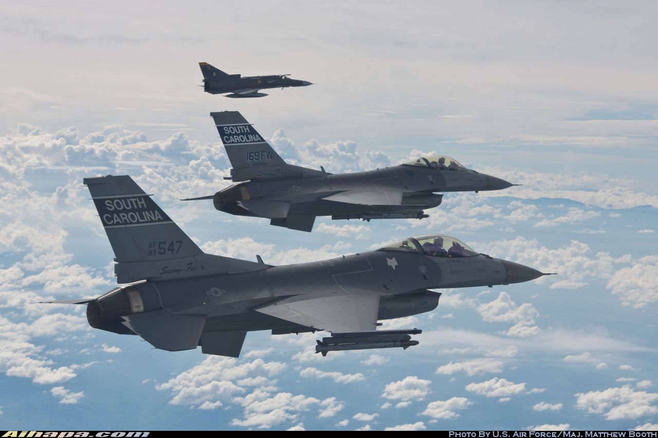 洛克希德-马丁 F-16CM&ldquo;战隼&rdquo; \vert{} ID:10020