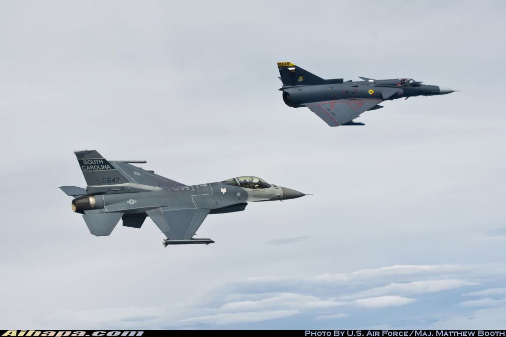 洛克希德-马丁 F-16CM&ldquo;战隼&rdquo; \vert{} ID:10032