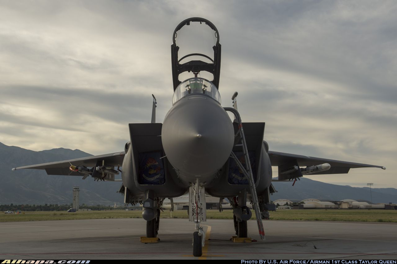 波音 F-15E&ldquo;攻击鹰&rdquo; \vert{} ID:10430