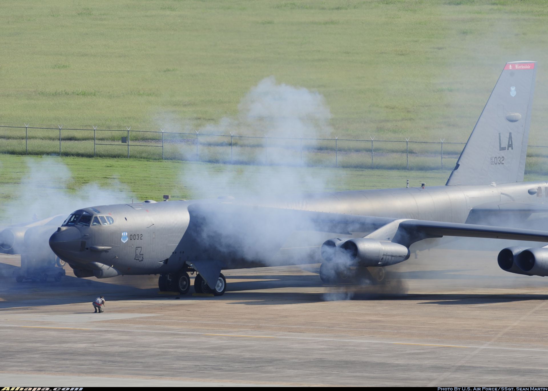 波音 B-52H&ldquo;同温层堡垒&rdquo; \vert{} ID:12432