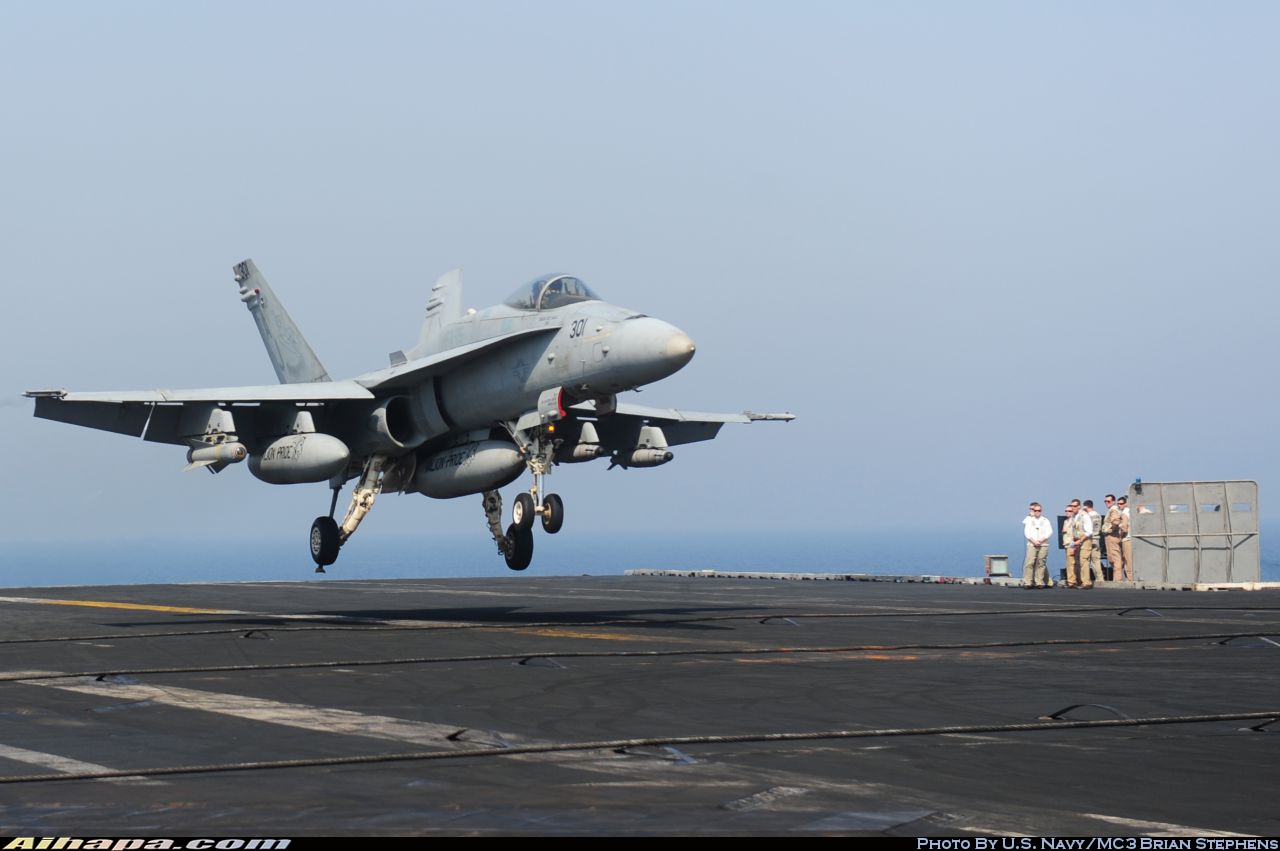 麦克唐纳-道格拉斯 F/A-18C&ldquo;大黄蜂&rdquo; \vert{} ID:10570