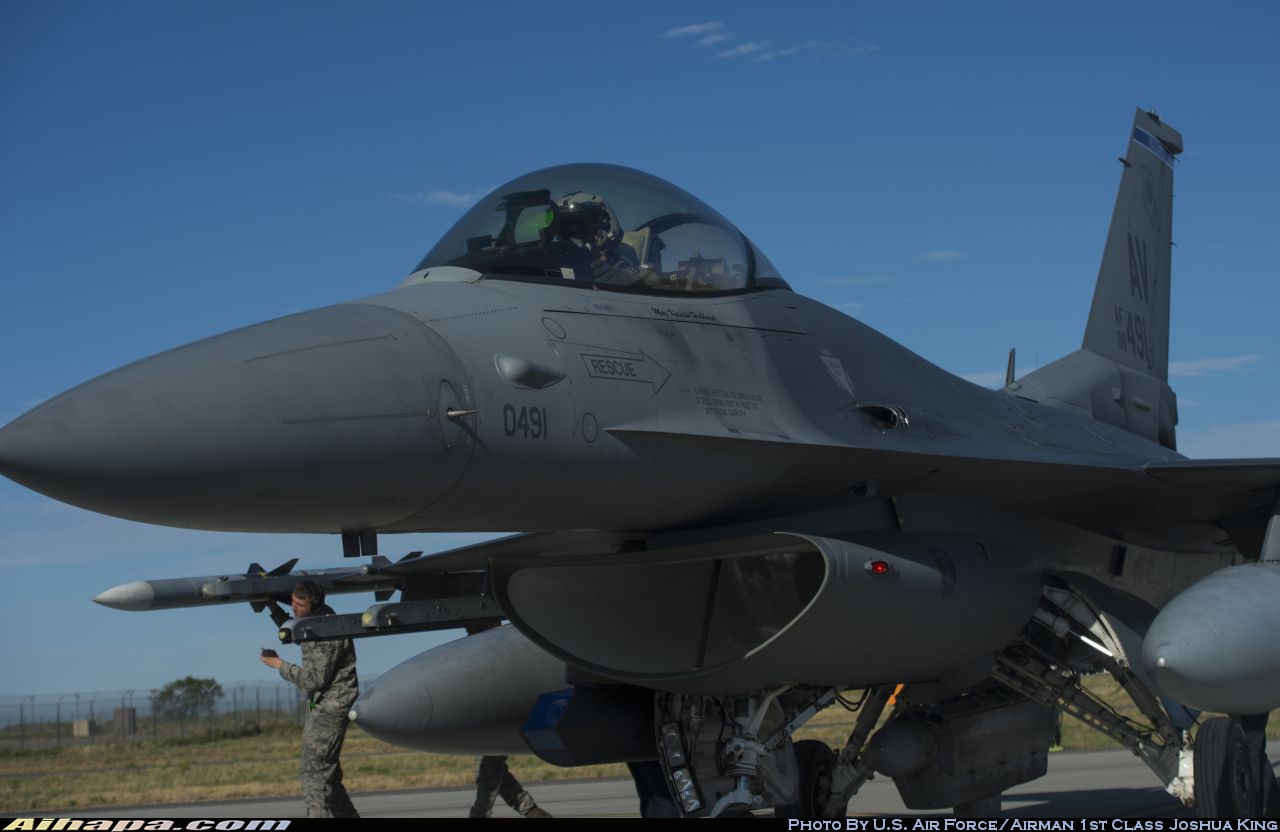 通用动力 F-16CM&ldquo;战隼&rdquo; \vert{} ID:10526