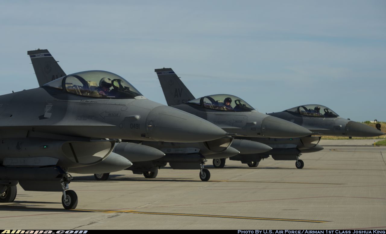 通用动力 F-16CM&ldquo;战隼&rdquo; \vert{} ID:10528