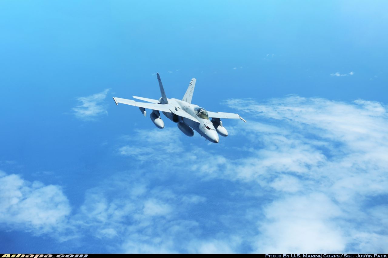 麦克唐纳-道格拉斯 F/A-18C&ldquo;大黄蜂&rdquo; \vert{} ID:11563