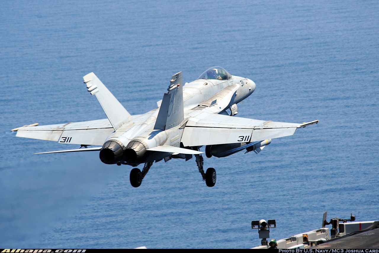 麦克唐纳-道格拉斯 F/A-18C&ldquo;大黄蜂&rdquo; \vert{} ID:13199