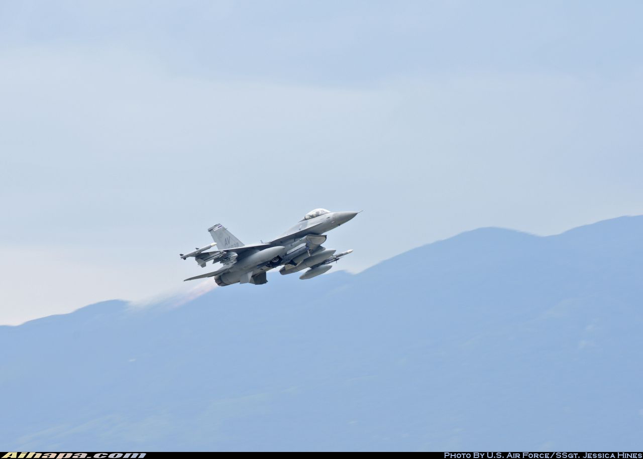通用动力 F-16CM&ldquo;战隼&rdquo; \vert{} ID:12442