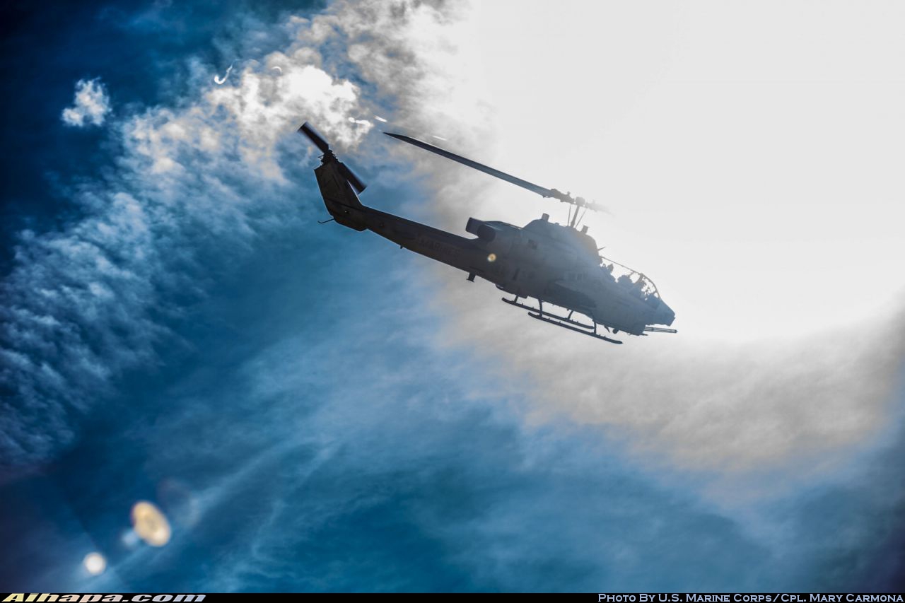 贝尔 AH-1W&ldquo;超级眼镜蛇&rdquo; \vert{} ID:13335