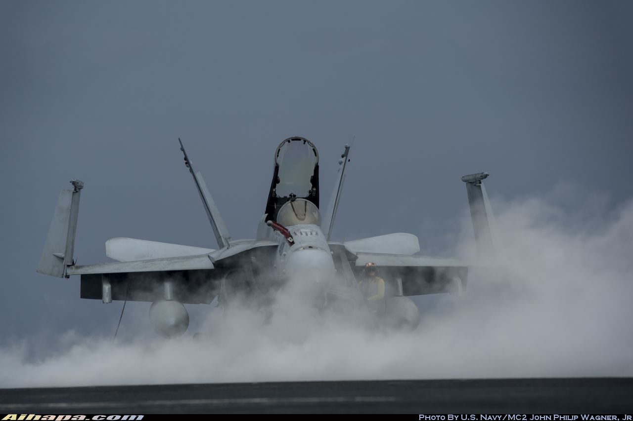 麦克唐纳-道格拉斯 F/A-18C&ldquo;大黄蜂&rdquo; \vert{} ID:15220