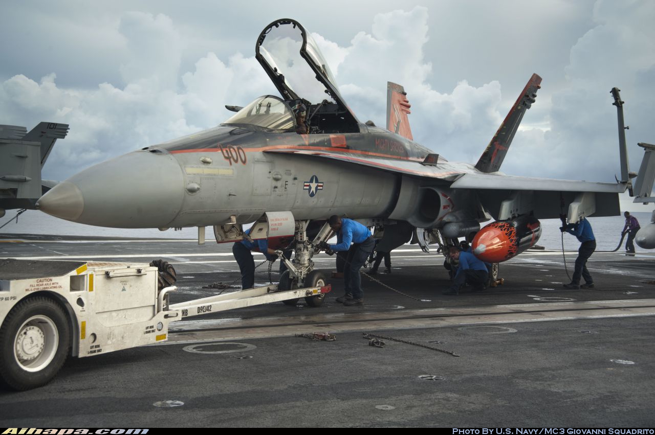 麦克唐纳-道格拉斯 F/A-18C&ldquo;大黄蜂&rdquo; \vert{} ID:15222
