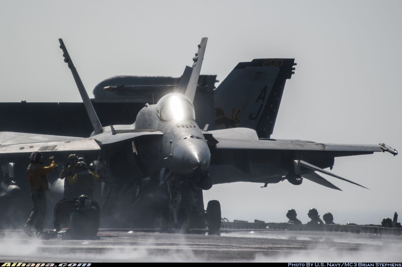 麦克唐纳-道格拉斯 F/A-18C&ldquo;大黄蜂&rdquo; \vert{} ID:14177