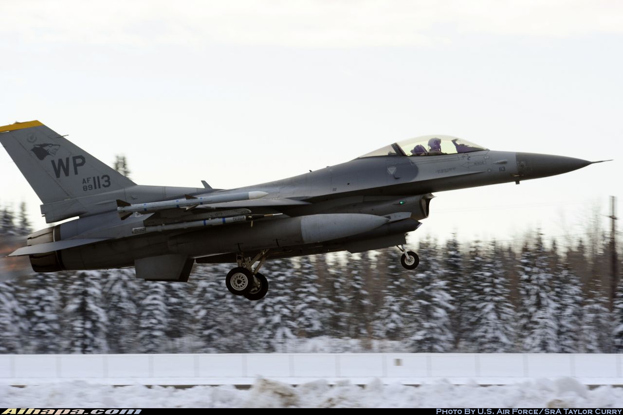 洛克希德-马丁 F-16CM&ldquo;战隼&rdquo; \vert{} ID:15528