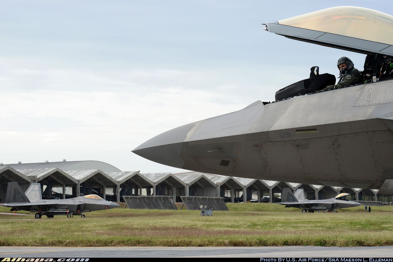 洛克希德-马丁 F-22A&ldquo;猛禽&rdquo; \vert{} ID:17102