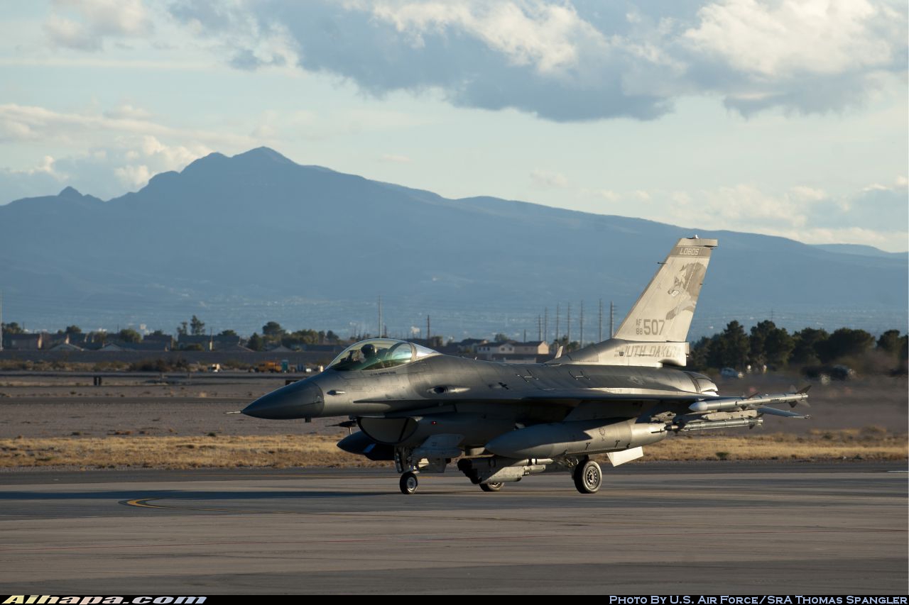通用动力 F-16CM&ldquo;战隼&rdquo; \vert{} ID:22742
