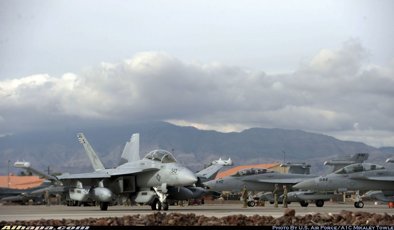 波音 EA-18G&ldquo;咆哮者&rdquo; \vert{} ID:23440