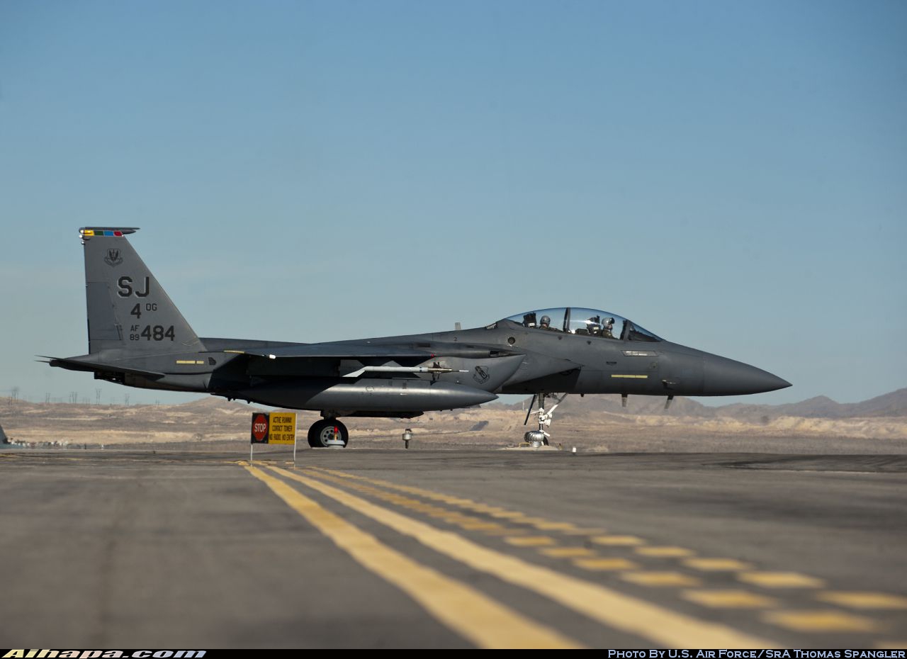 麦克唐纳-道格拉斯 F-15E&ldquo;攻击鹰&rdquo; \vert{} ID:23411