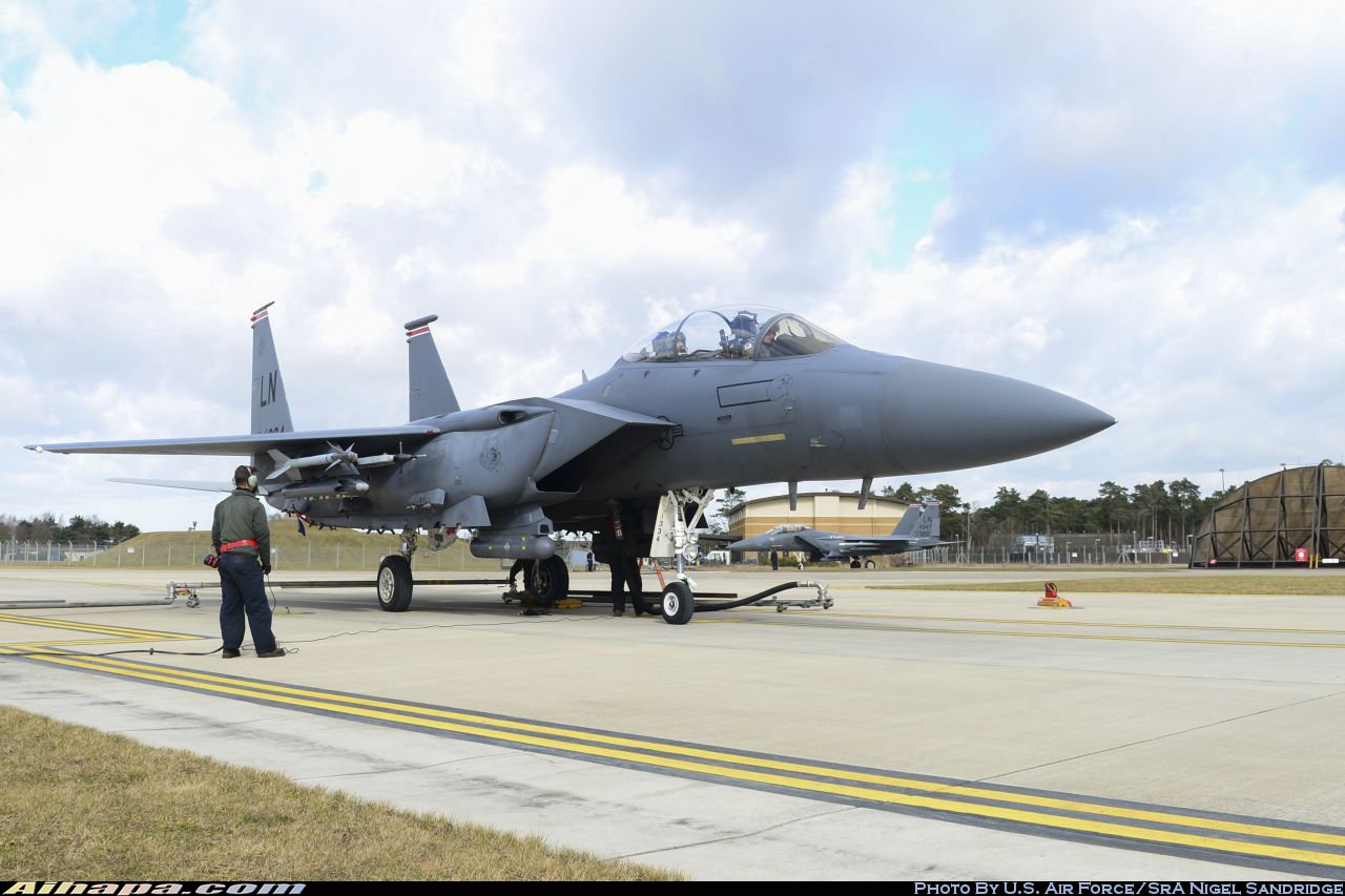 麦克唐纳-道格拉斯 F-15E&ldquo;攻击鹰&rdquo; \vert{} ID:25308