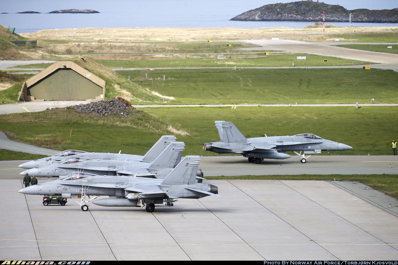麦克唐纳-道格拉斯 F-18C&ldquo;大黄蜂&rdquo; \vert{} ID:26393
