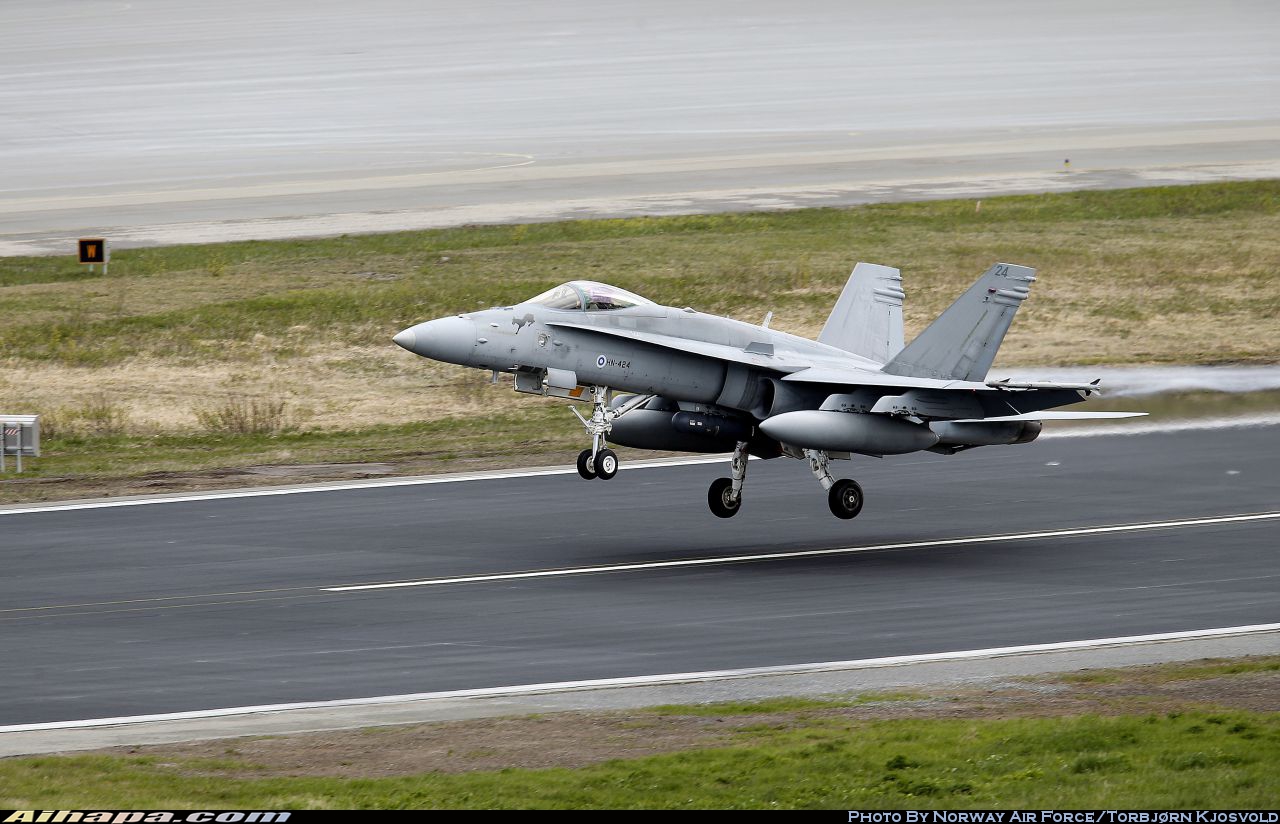 麦克唐纳-道格拉斯 F-18C&ldquo;大黄蜂&rdquo; \vert{} ID:26413