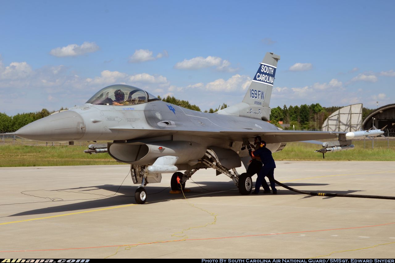 洛克希德-马丁 F-16CM&ldquo;战隼&rdquo; \vert{} ID:25929