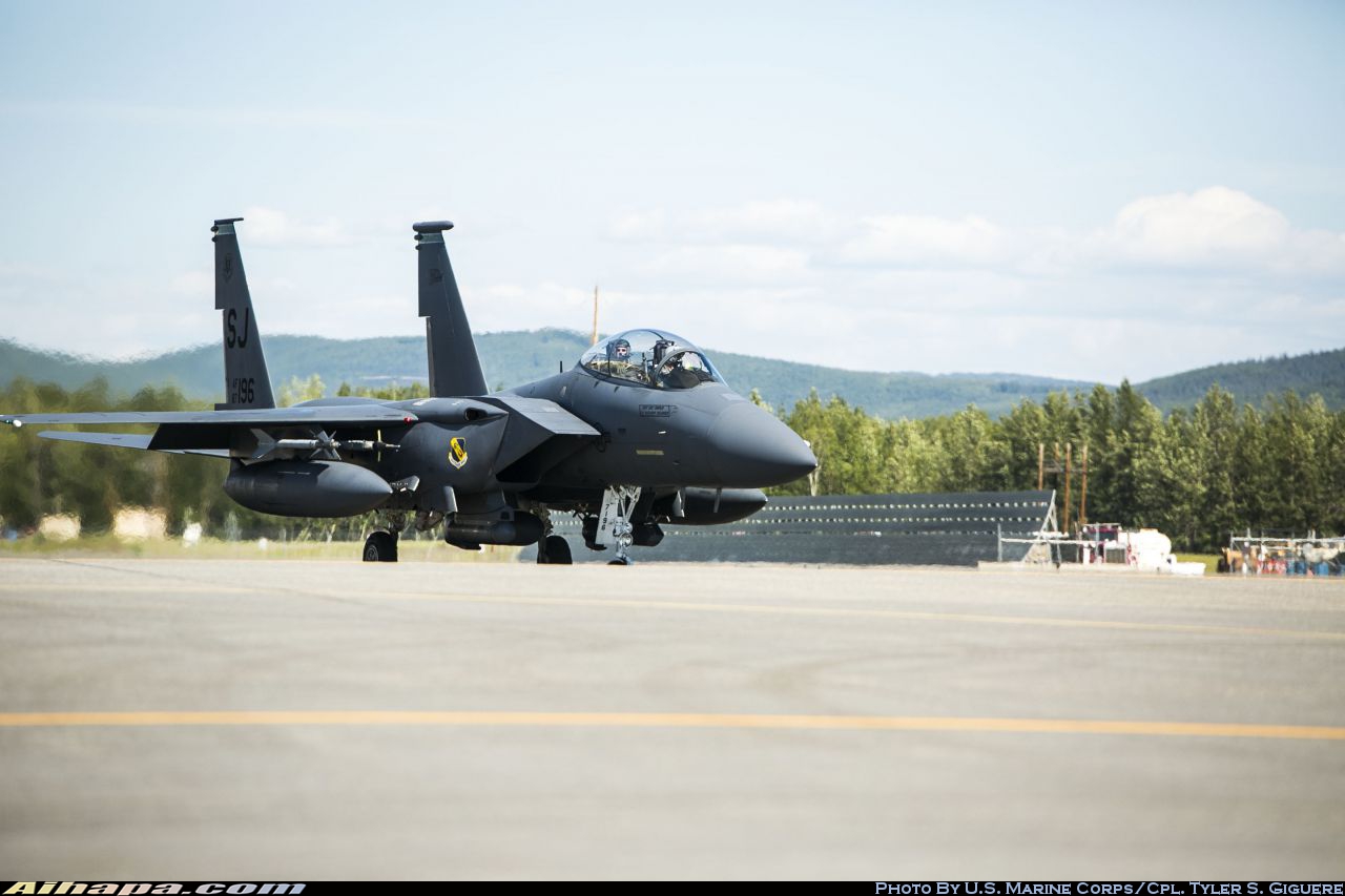 麦克唐纳-道格拉斯 F-15E&ldquo;攻击鹰&rdquo; \vert{} ID:27268