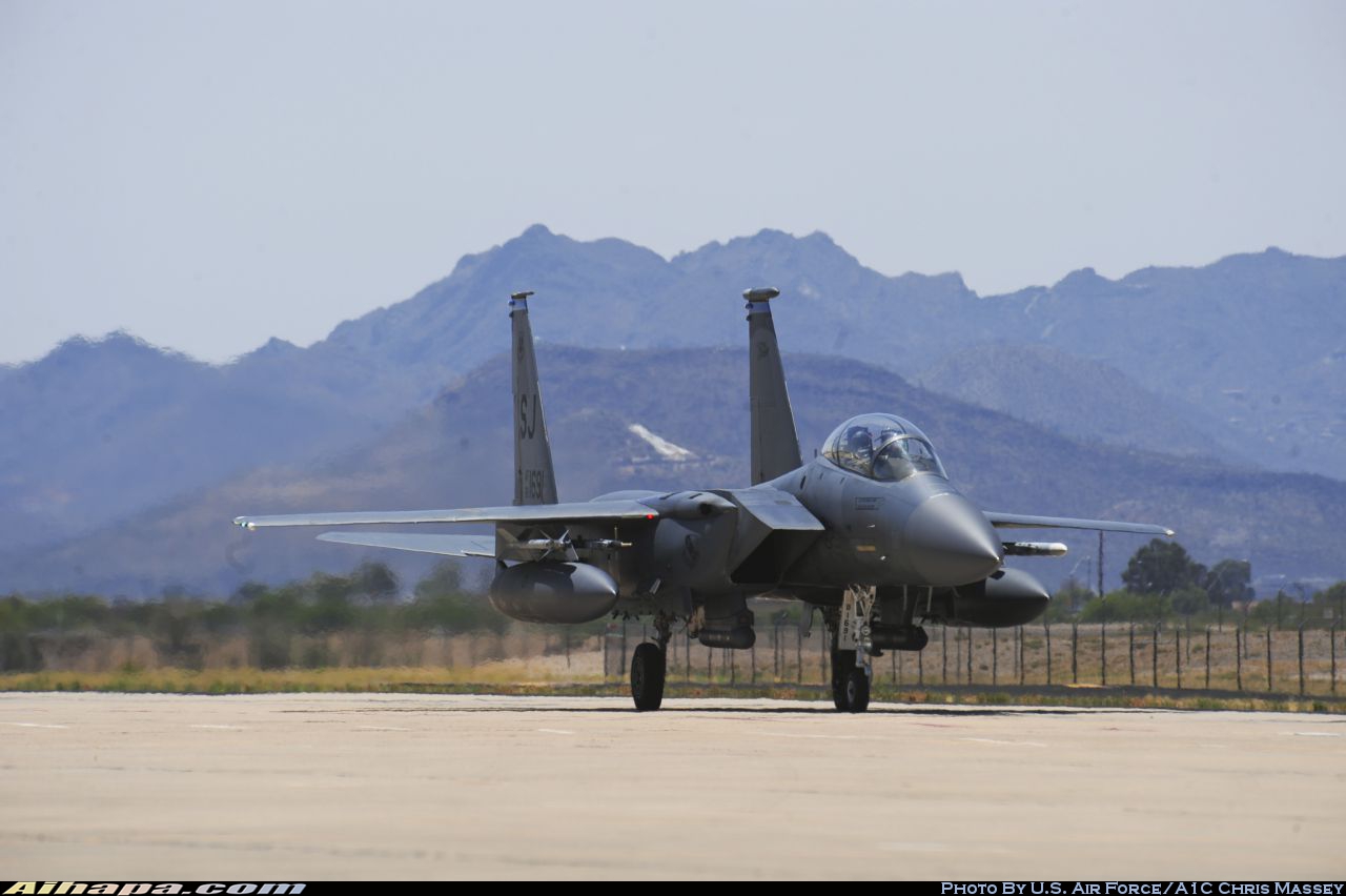 麦克唐纳-道格拉斯 F-15E&ldquo;攻击鹰&rdquo; \vert{} ID:26229