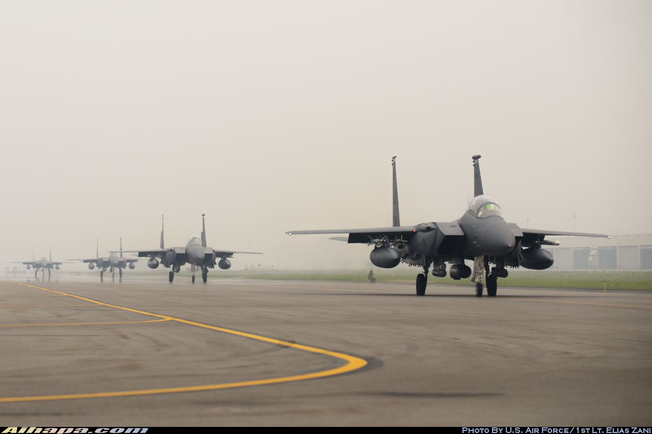 麦克唐纳-道格拉斯 F-15E&ldquo;攻击鹰&rdquo; \vert{} ID:27270