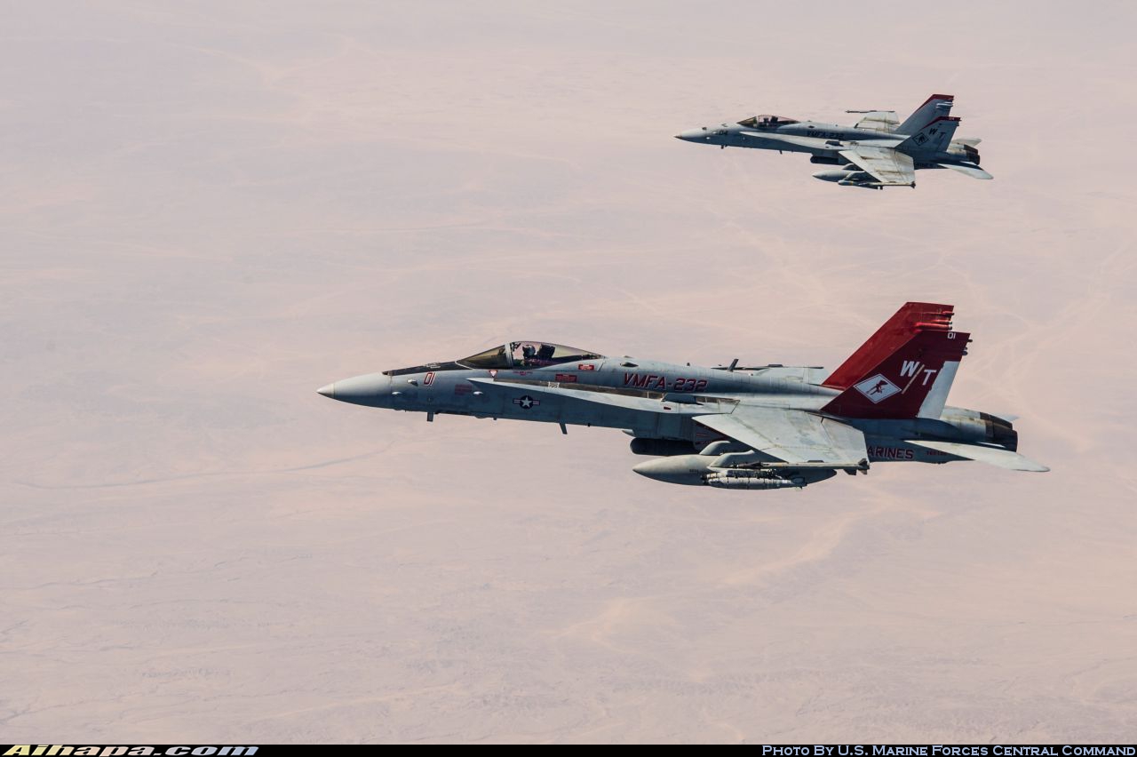 麦克唐纳-道格拉斯 F/A-18C&ldquo;大黄蜂&rdquo; \vert{} ID:30789