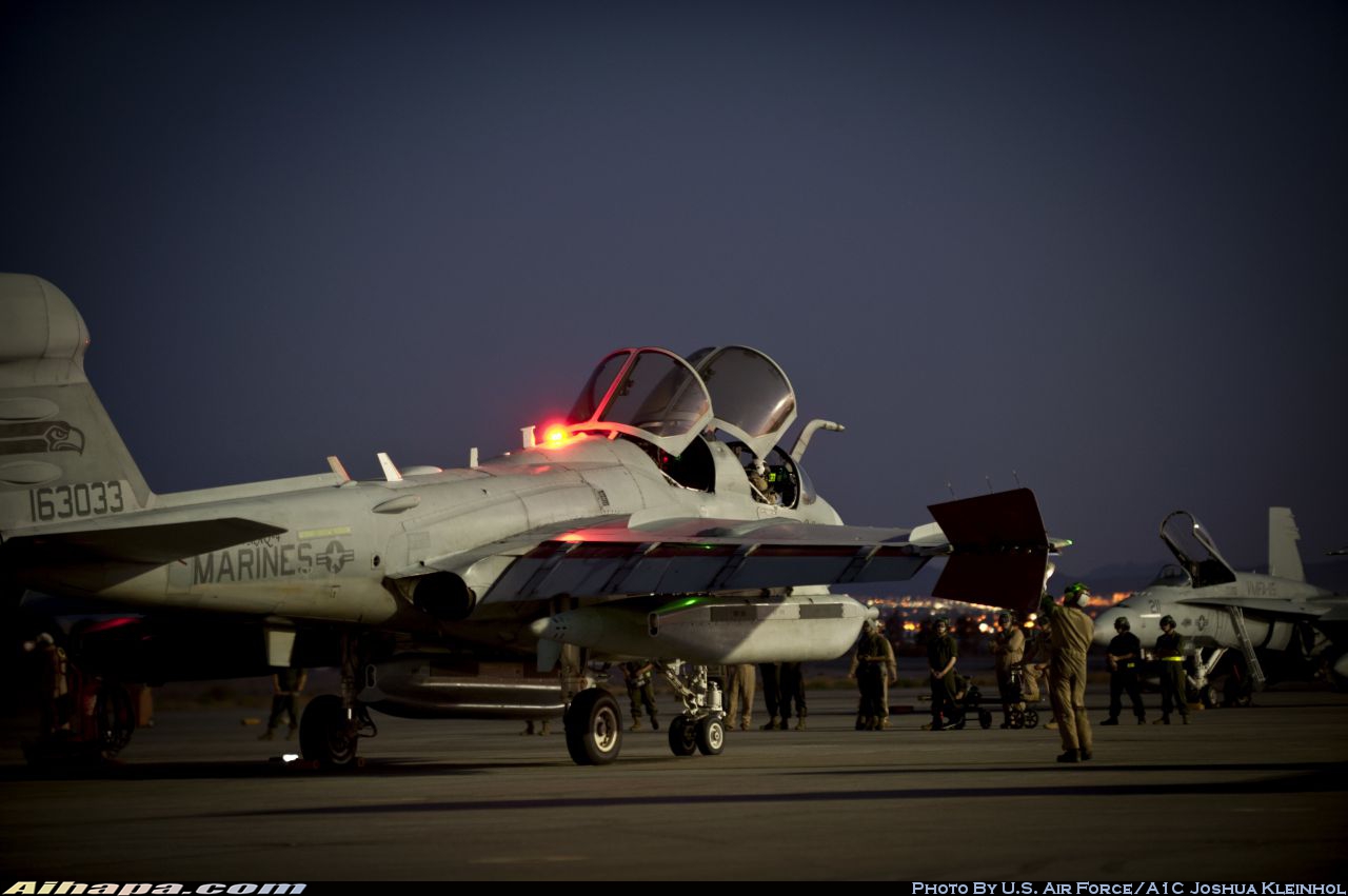 格鲁曼 EA-6B&ldquo;徘徊者&rdquo; \vert{} ID:26990