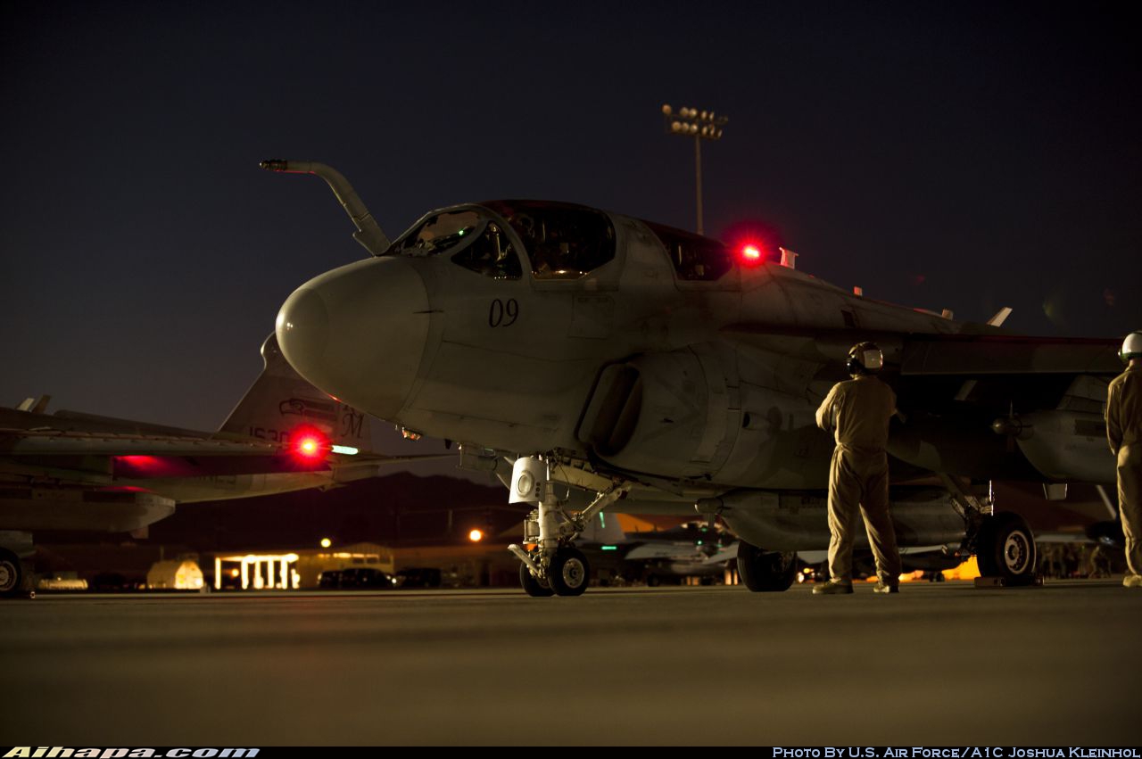 格鲁曼 EA-6B&ldquo;徘徊者&rdquo; \vert{} ID:26992