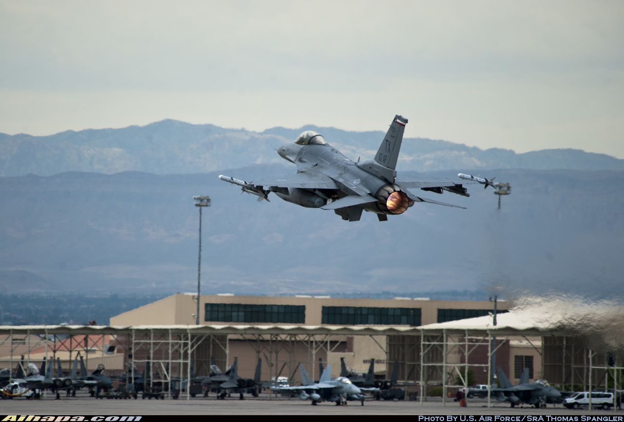 通用动力 F-16C&ldquo;战隼&rdquo; \vert{} ID:27997