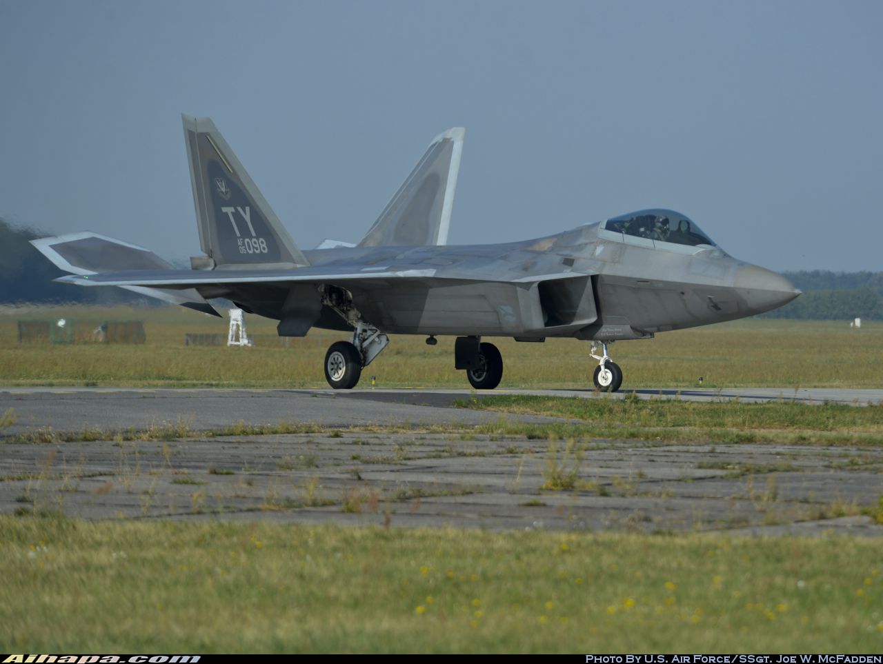 洛克希德-马丁 F-22A&ldquo;猛禽&rdquo; \vert{} ID:28141