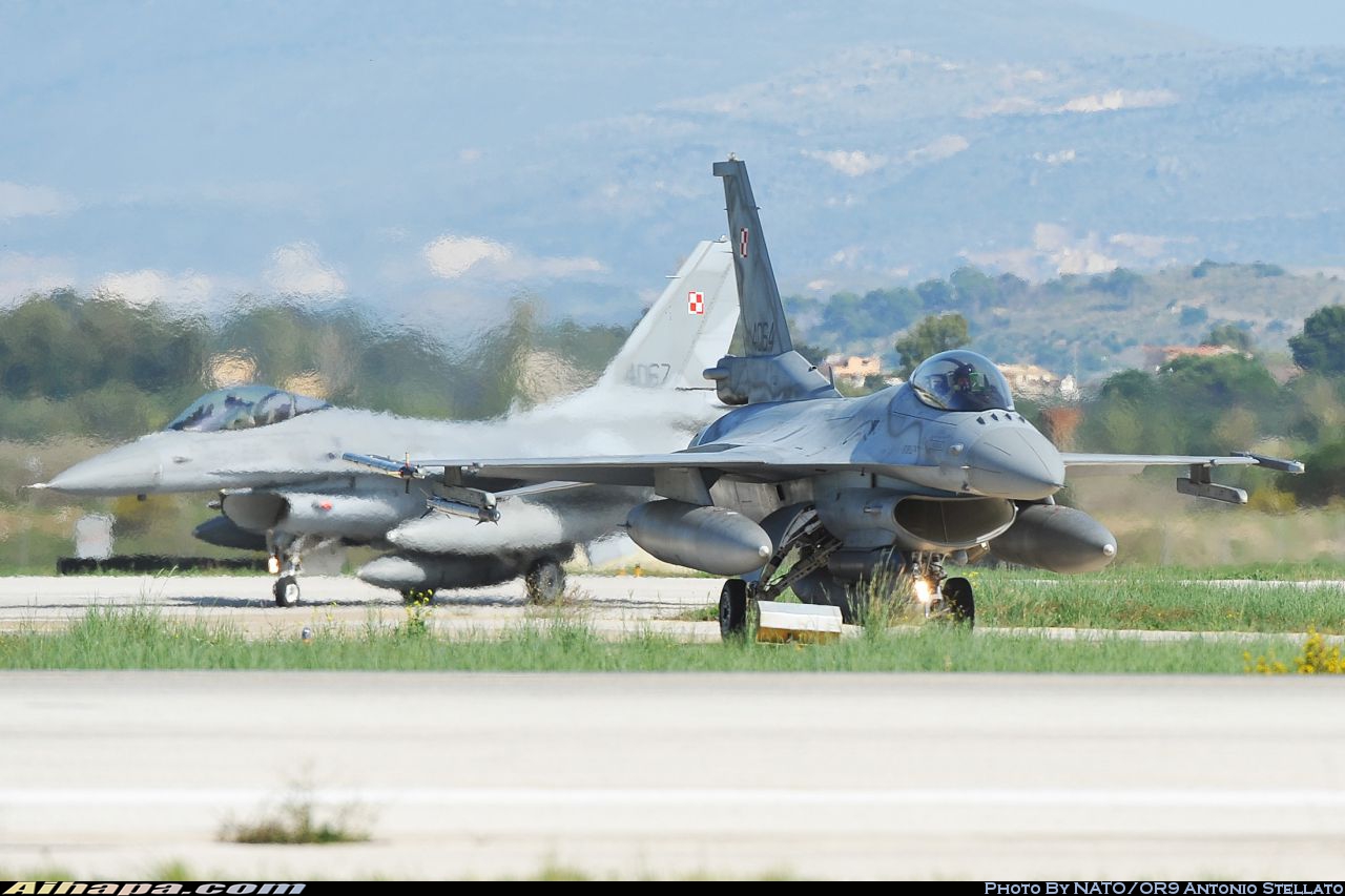 洛克希德-马丁 F-16CJ&ldquo;战隼&rdquo; \vert{} ID:30101