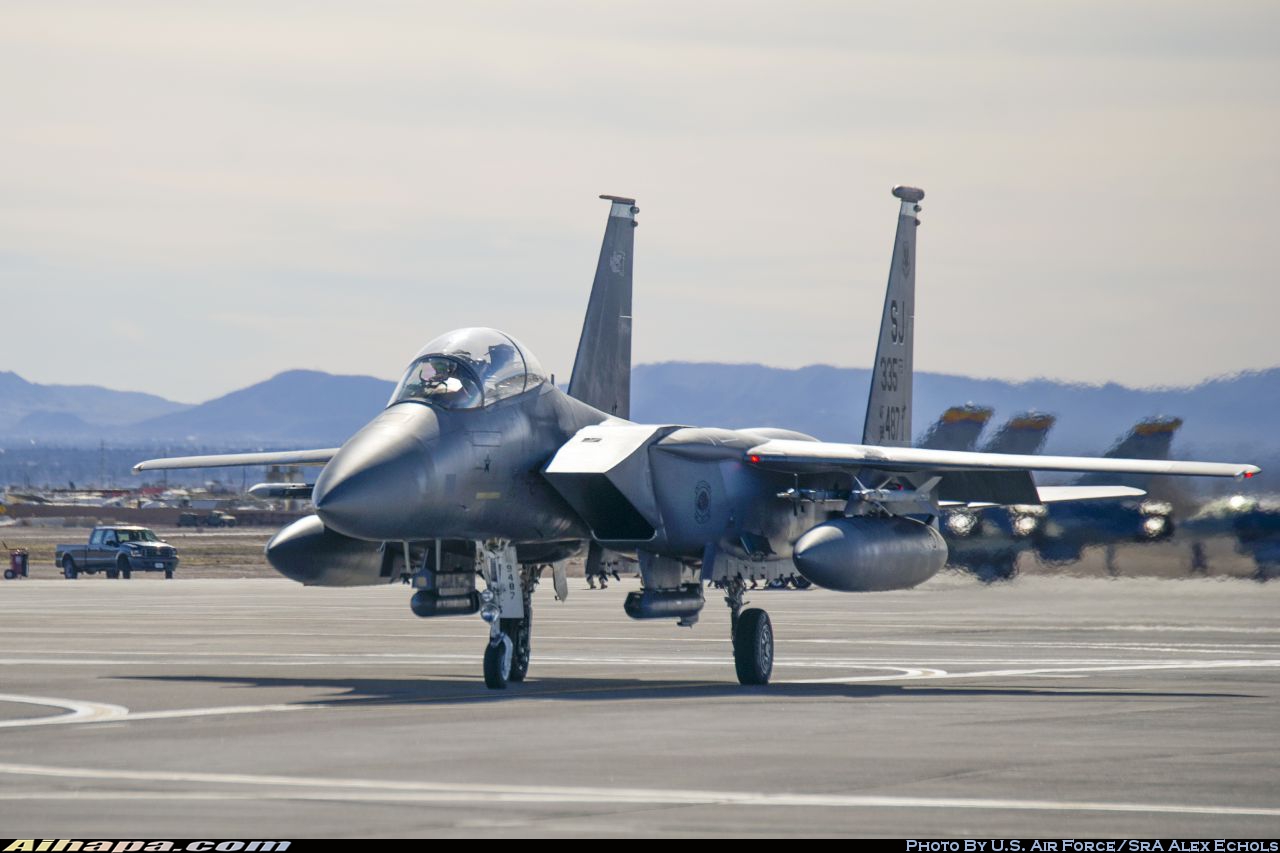 麦克唐纳-道格拉斯 F-15E&ldquo;攻击鹰&rdquo; \vert{} ID:31076