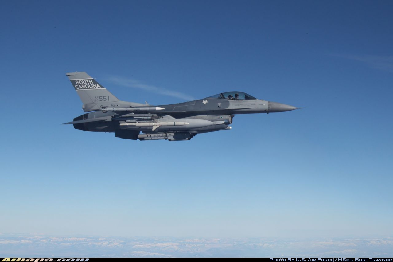 洛克希德-马丁 F-16CM&ldquo;战隼&rdquo; \vert{} ID:31096