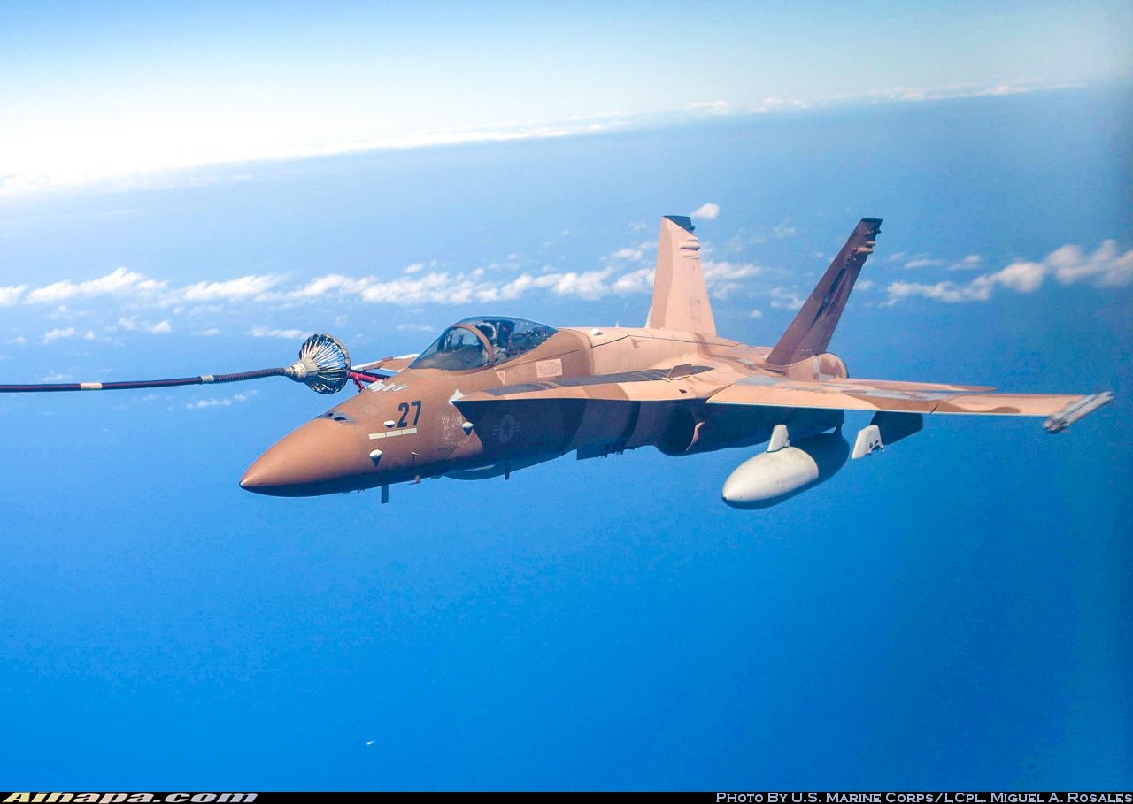 麦克唐纳-道格拉斯 F/A-18C&ldquo;大黄蜂&rdquo; \vert{} ID:35811