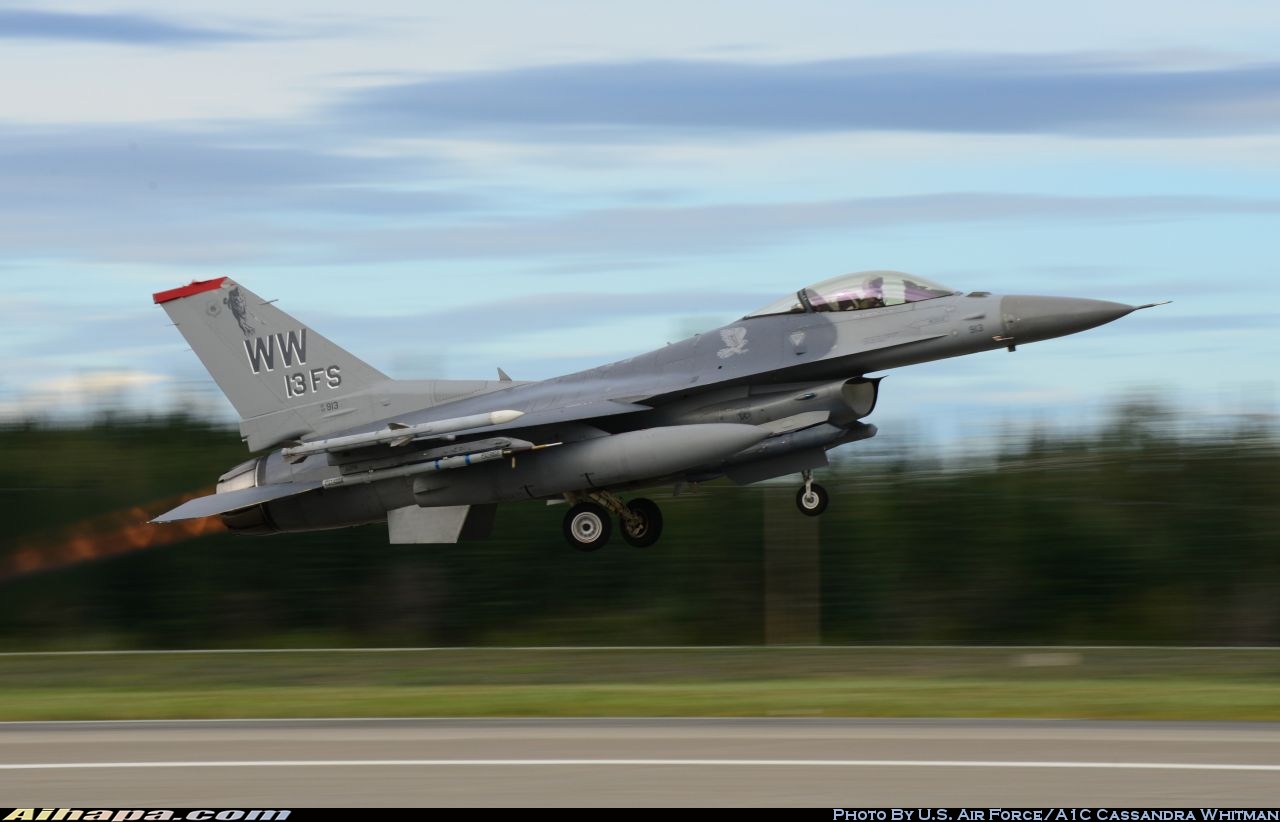 洛克希德 F-16CJ&ldquo;战隼&rdquo; \vert{} ID:36149