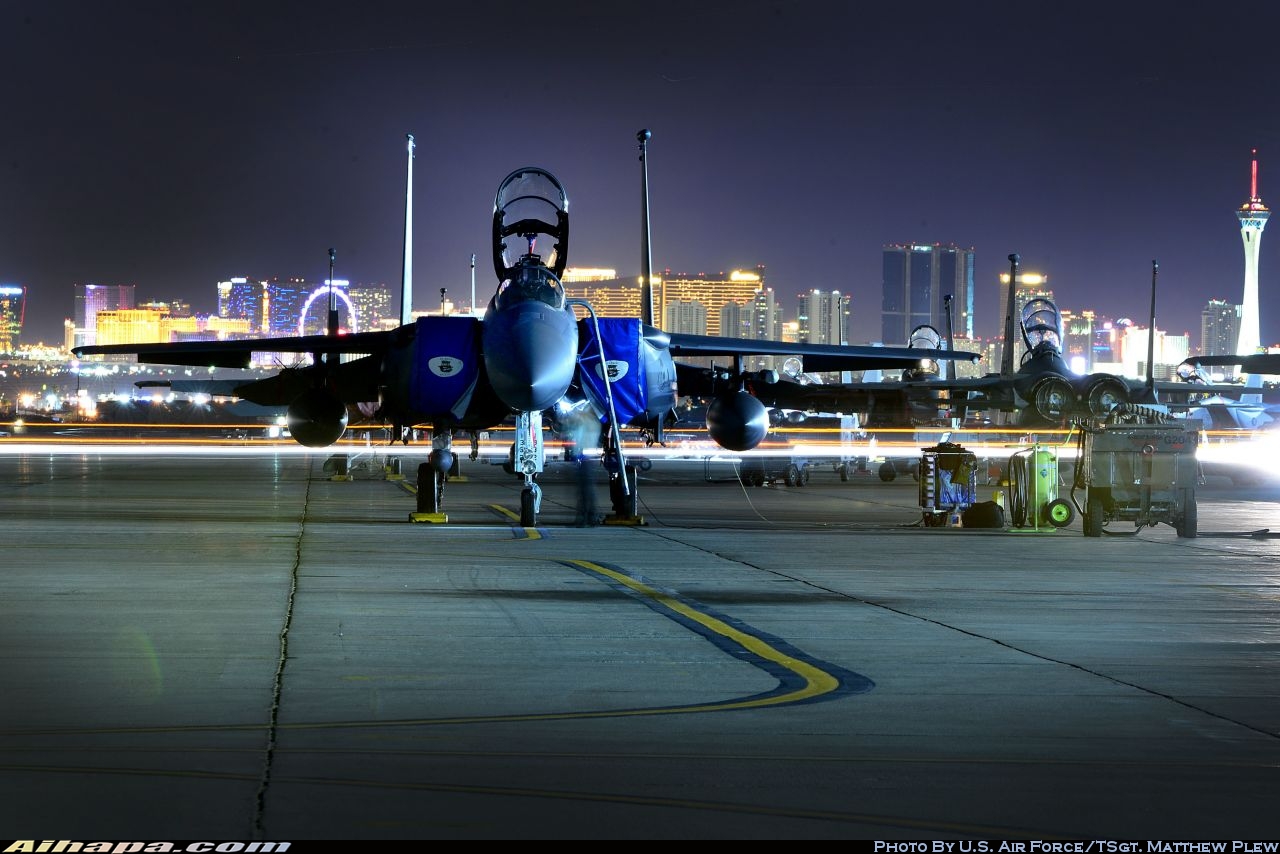 麦克唐纳-道格拉斯 F-15E&ldquo;攻击鹰&rdquo; \vert{} ID:35949