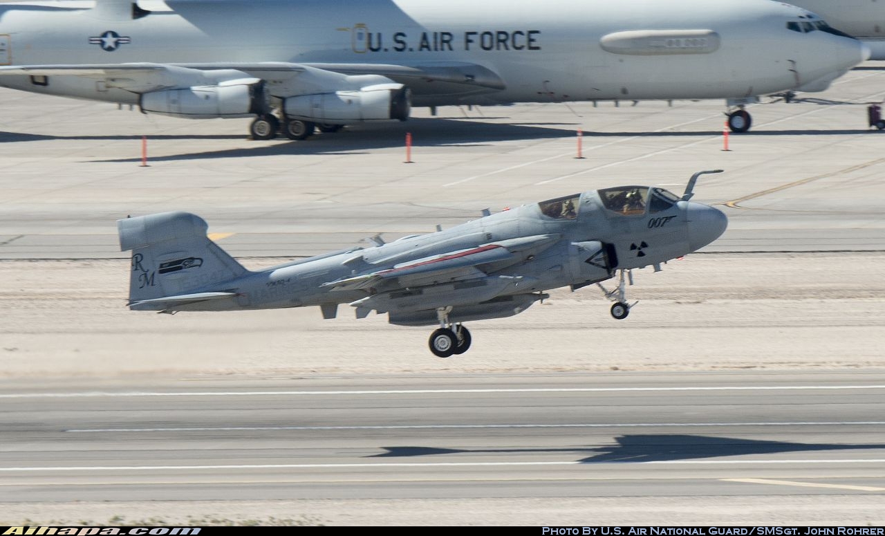 格鲁曼 EA-6B&ldquo;徘徊者&rdquo; \vert{} ID:36043