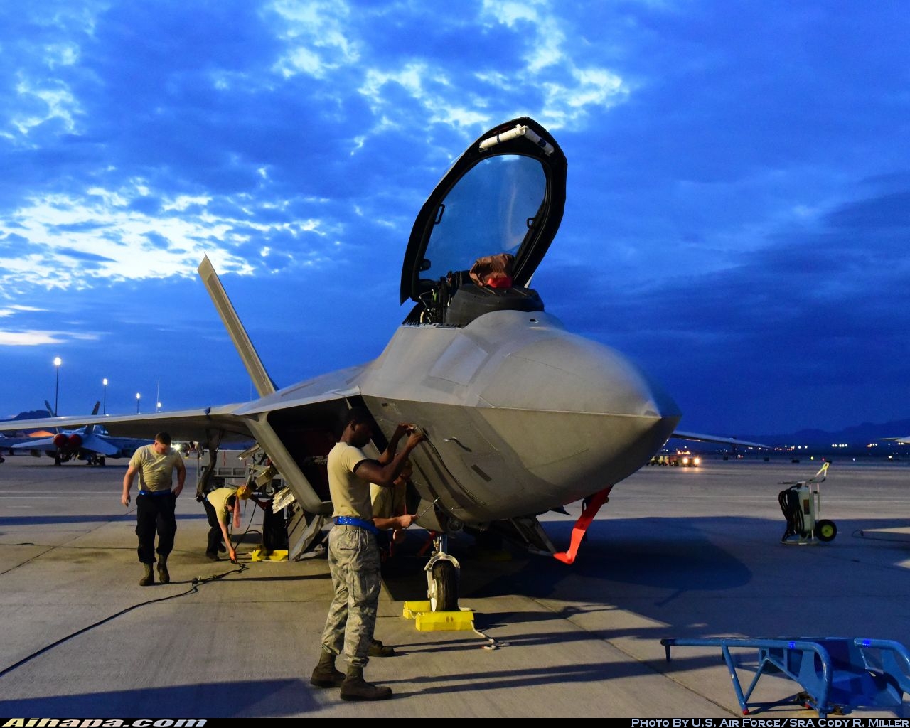 洛克希德-马丁 F-22A&ldquo;猛禽&rdquo; \vert{} ID:36097
