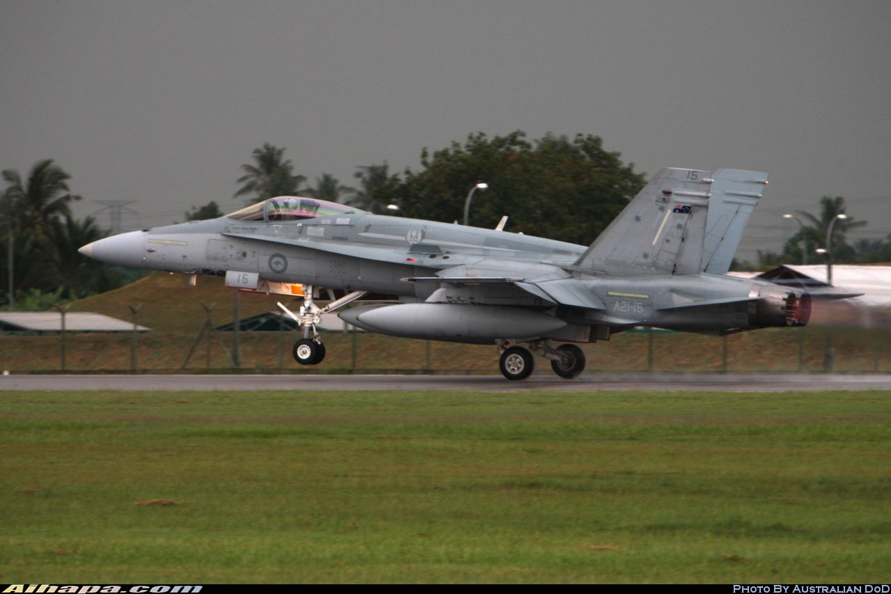 麦克唐纳-道格拉斯 F/A-18A&ldquo;大黄蜂&rdquo; \vert{} ID:19576
