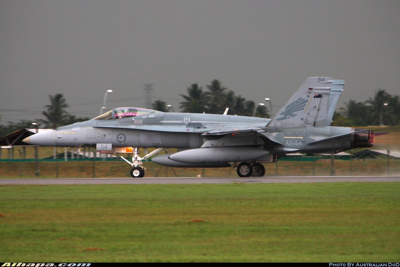 麦克唐纳-道格拉斯 F/A-18A&ldquo;大黄蜂&rdquo; \vert{} ID:19580