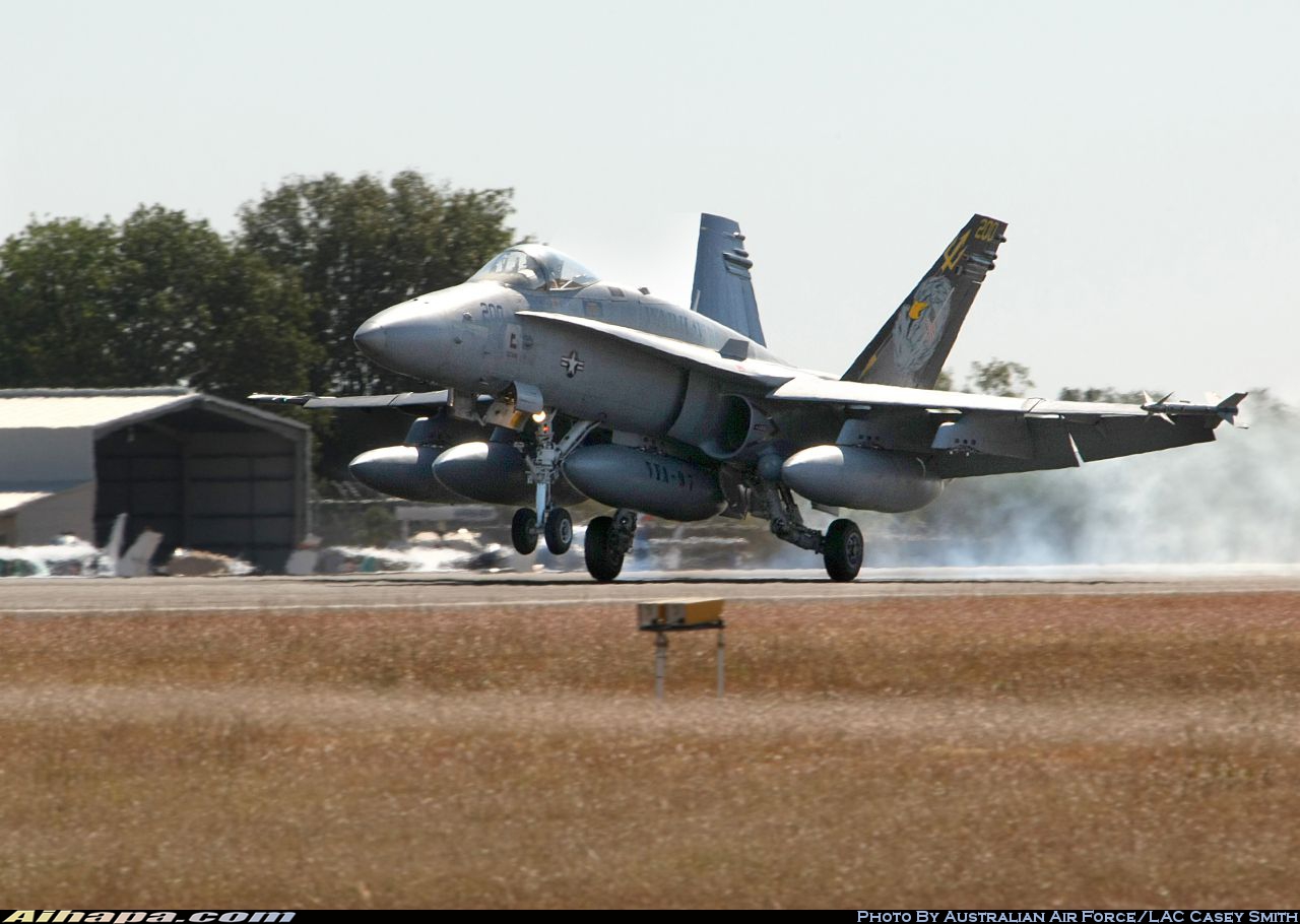 麦克唐纳-道格拉斯 F/A-18C&ldquo;大黄蜂&rdquo; \vert{} ID:19131