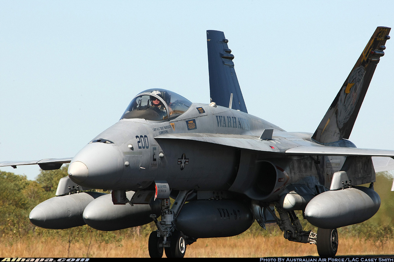麦克唐纳-道格拉斯 F/A-18C&ldquo;大黄蜂&rdquo; \vert{} ID:19129