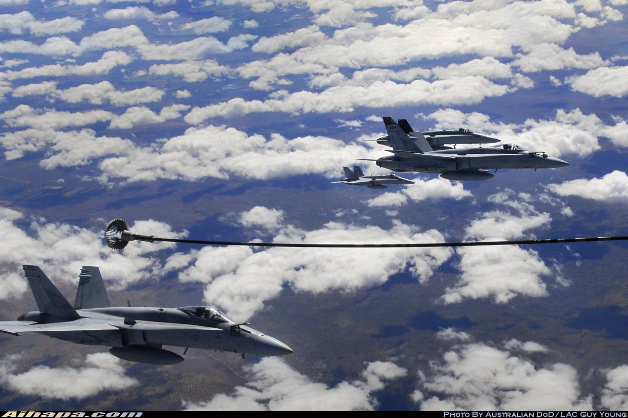 麦克唐纳-道格拉斯 F/A-18C&ldquo;大黄蜂&rdquo; \vert{} ID:19139