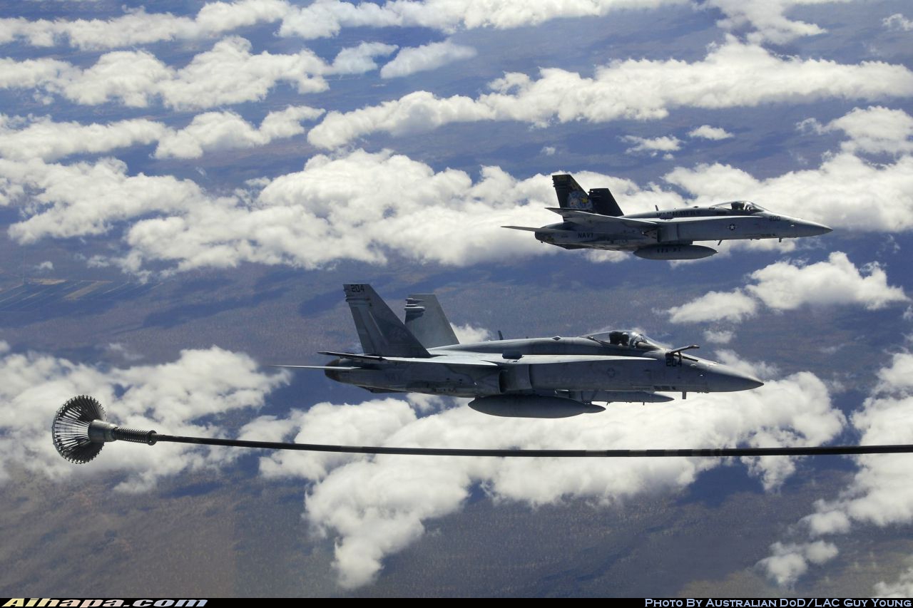 麦克唐纳-道格拉斯 F/A-18C&ldquo;大黄蜂&rdquo; \vert{} ID:19141